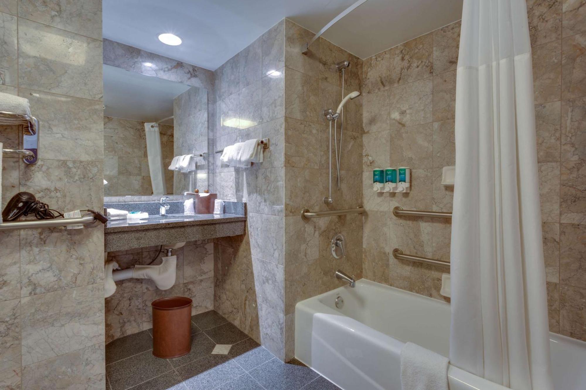 Drury Inn & Suites בסילבר ספרינג מראה חיצוני תמונה