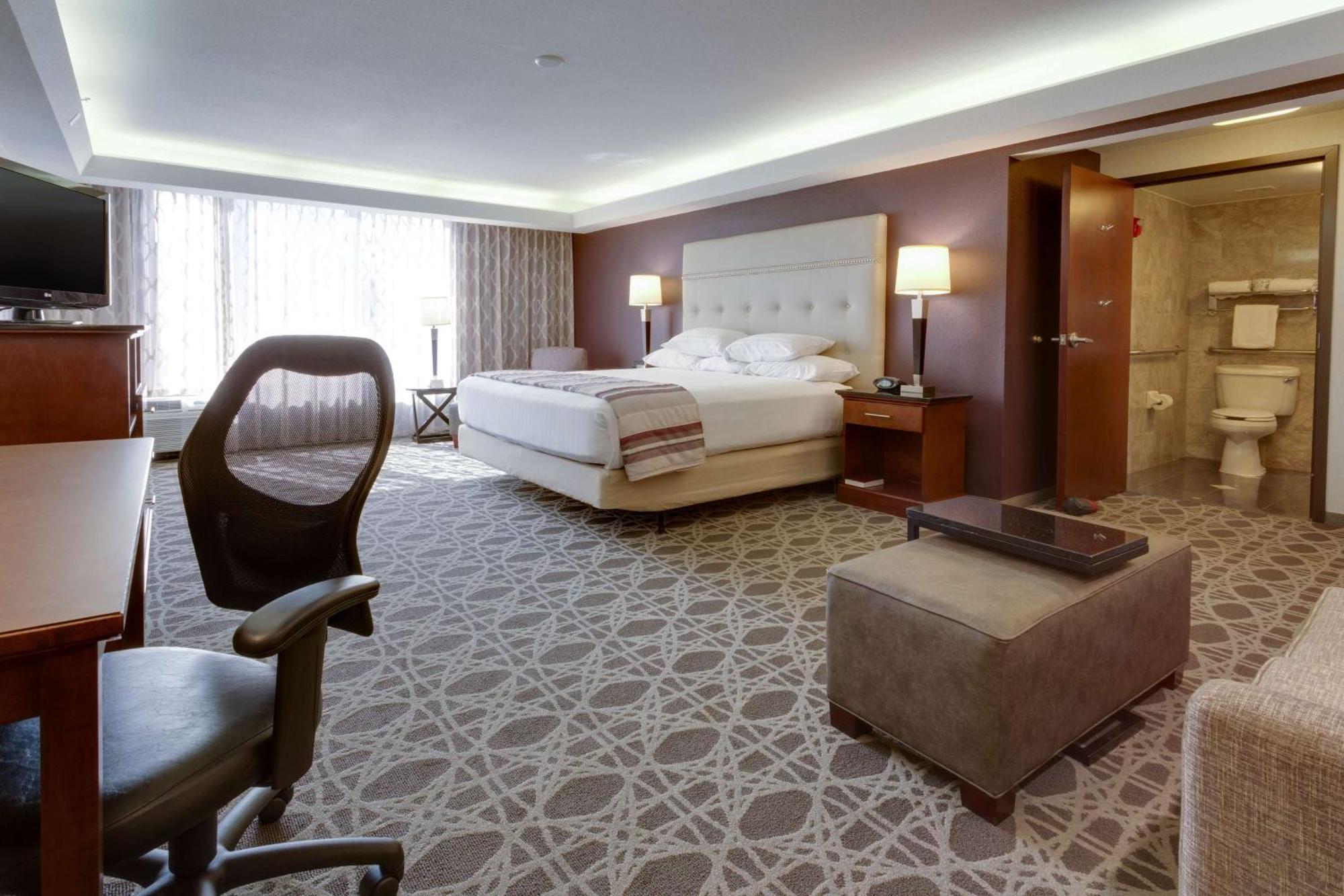 Drury Inn & Suites בסילבר ספרינג מראה חיצוני תמונה