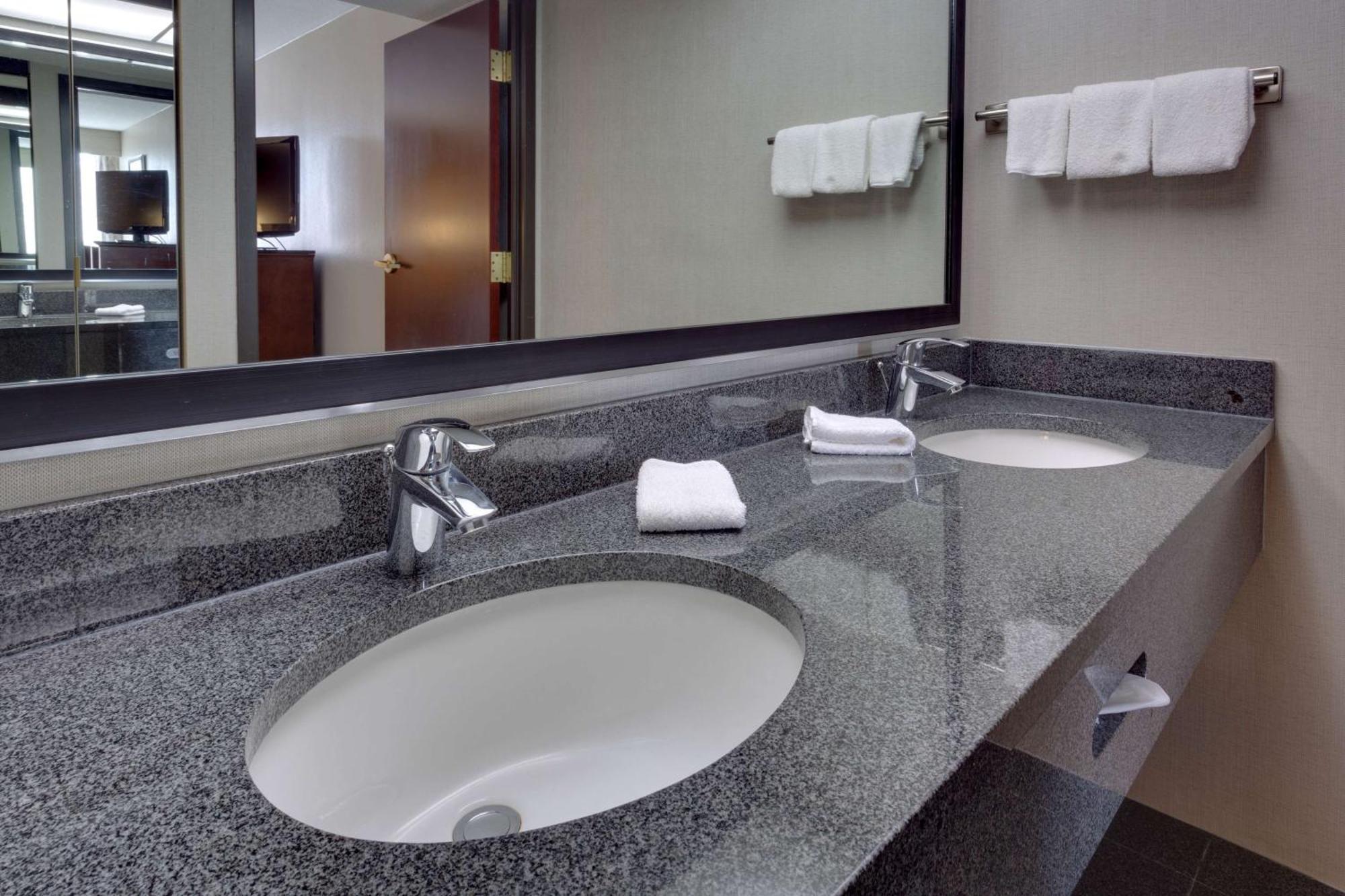 Drury Inn & Suites בסילבר ספרינג מראה חיצוני תמונה